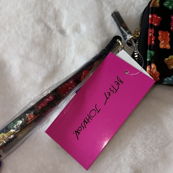 Betsey Johnson Gummy Bear Wallet Wristlet Black Zip Around - Picture 3 of 6